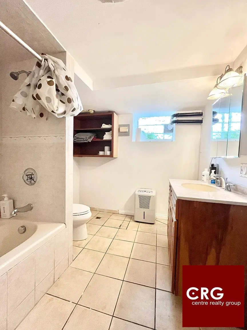 5 bed, 3 bath apartment for rent at 17 Holman St Unit 1, Allston — photo 17 of 22