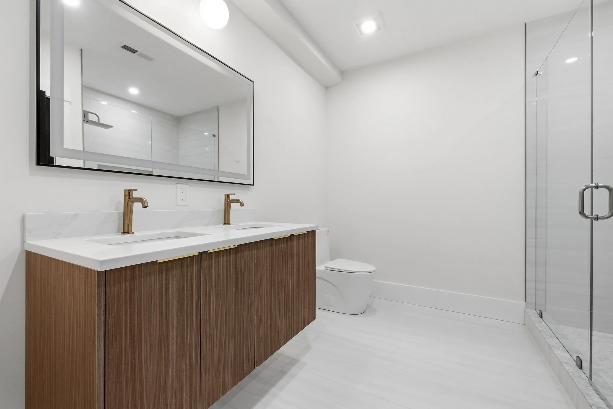 2 bed, 2 bath apartment for rent at 17 Holmes Unit 2R, North Quincy — photo 8 of 14