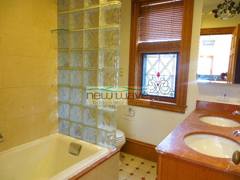 1 bed, 1 bath apartment for rent at 17 Holyoke St Unit 4, South End — photo 9 of 21