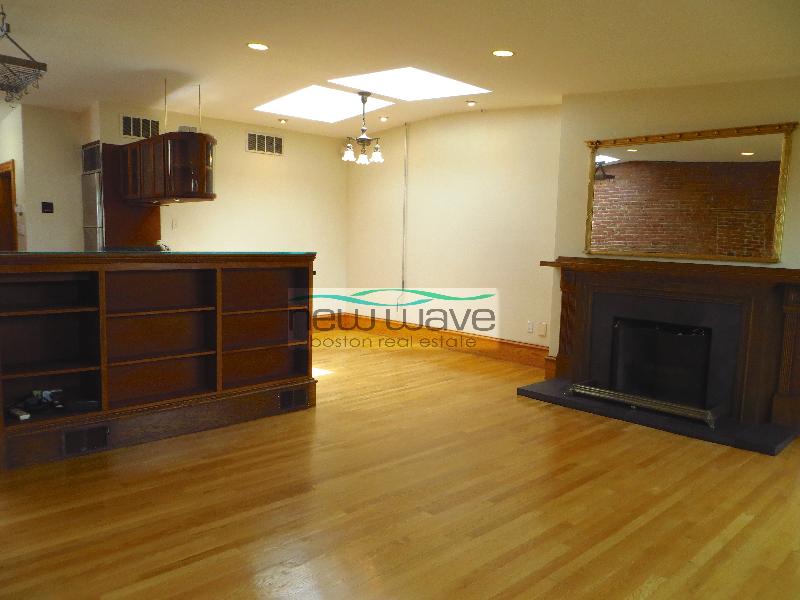 1 bed, 1 bath apartment for rent at 17 Holyoke St Unit 4, South End — photo 2 of 21