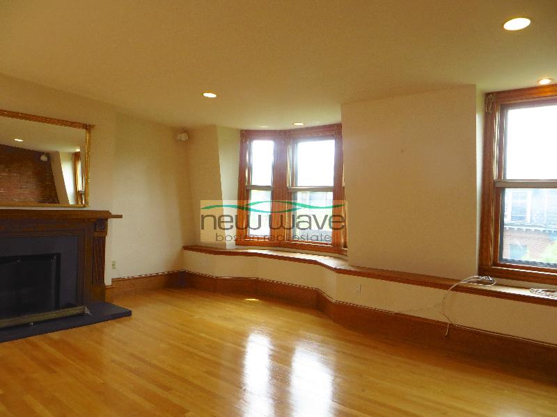 1 bed, 1 bath apartment for rent at 17 Holyoke St Unit 4, South End — photo 3 of 21