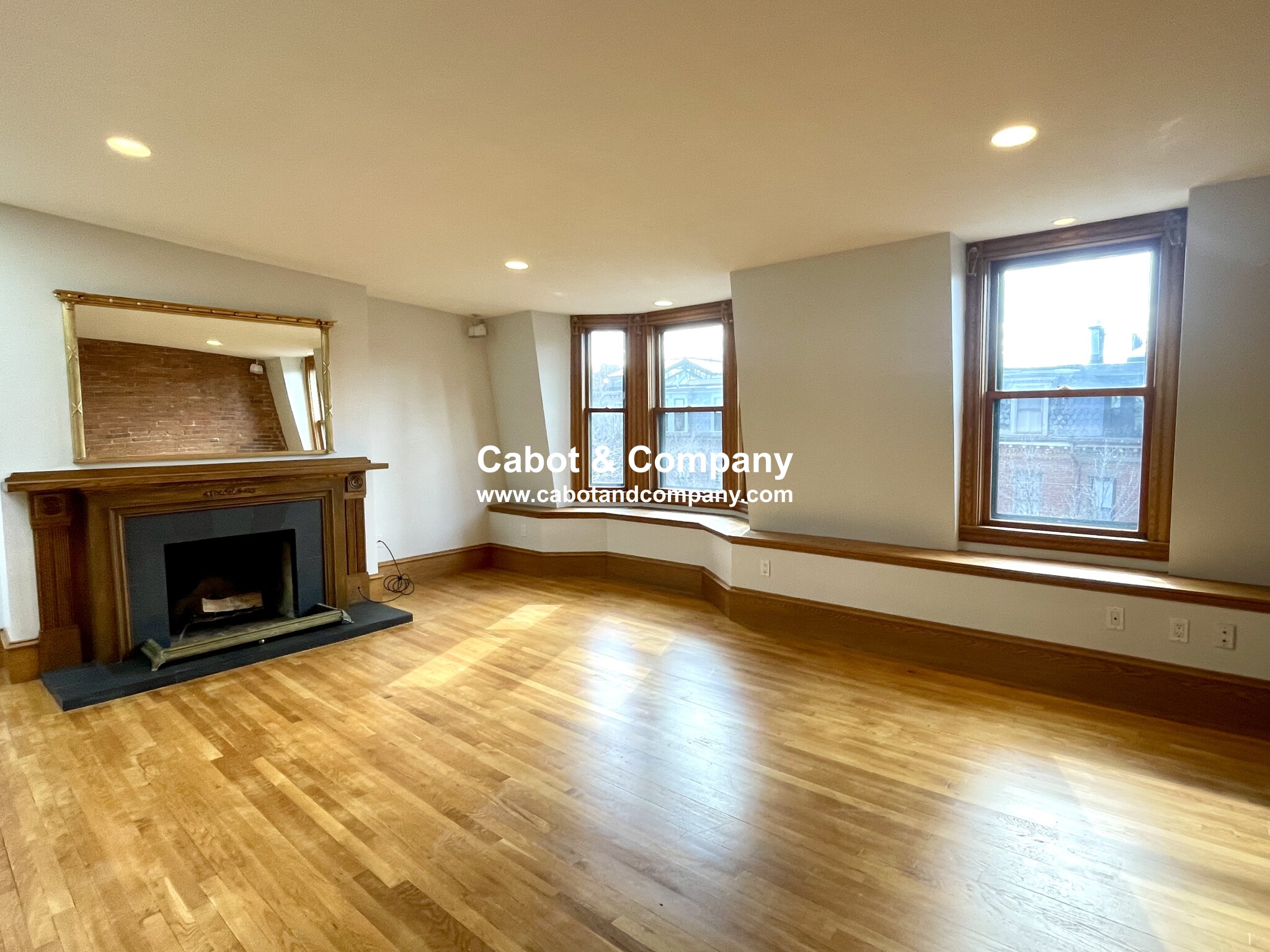 1 bed, 1 bath apartment for rent at 17 Holyoke St Unit PH4, South End — photo 2 of 13