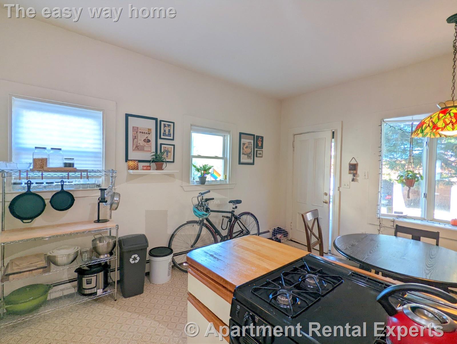 1 bed, 1 bath apartment for rent at 17 Howe St Unit 1, Winter Hill — photo 4 of 18