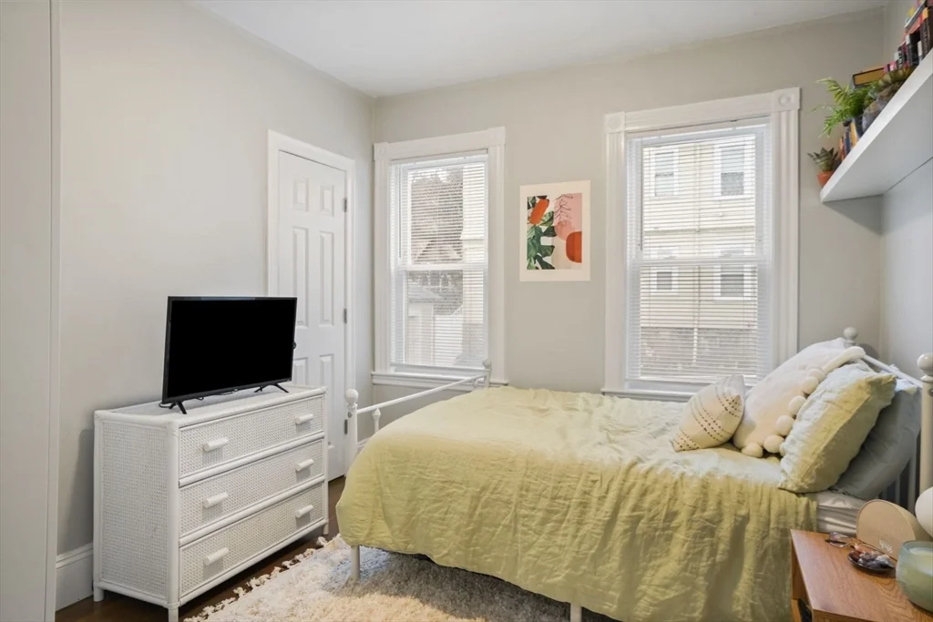 4 bed, 2 bath apartment for rent at 17 Howes St Unit 1, Dorchester — photo 6 of 15