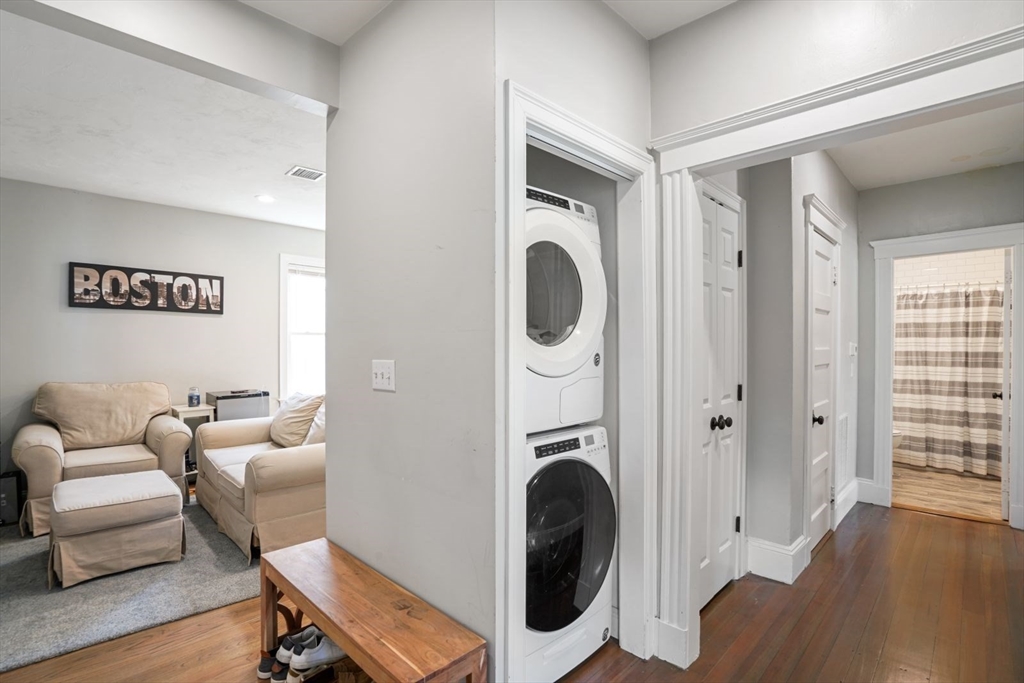 4 bed, 2 bath apartment for rent at 17 Howes St Unit 2, Dorchester — photo 2 of 22