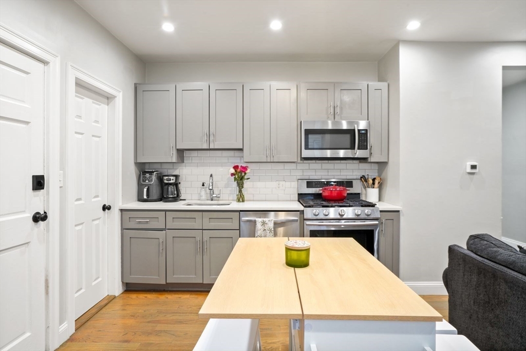 4 bed, 2 bath apartment for rent at 17 Howes St Unit 3, Dorchester — photo 4 of 17