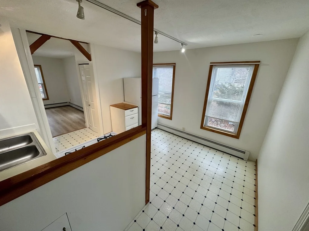 1 bed, 1 bath apartment for rent at 17 Hudson St Unit 2, Marlborough — photo 6 of 9