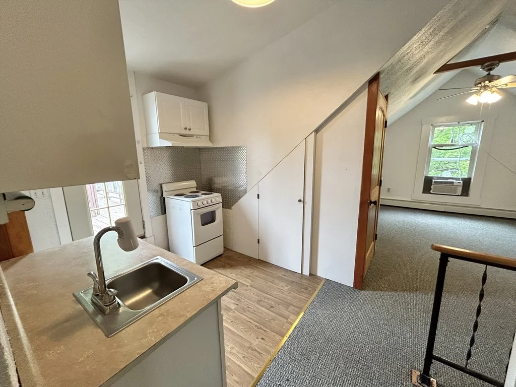 1 bed, 1 bath apartment for rent at 17 Hudson Unit 3, Marlborough — photo 6 of 9