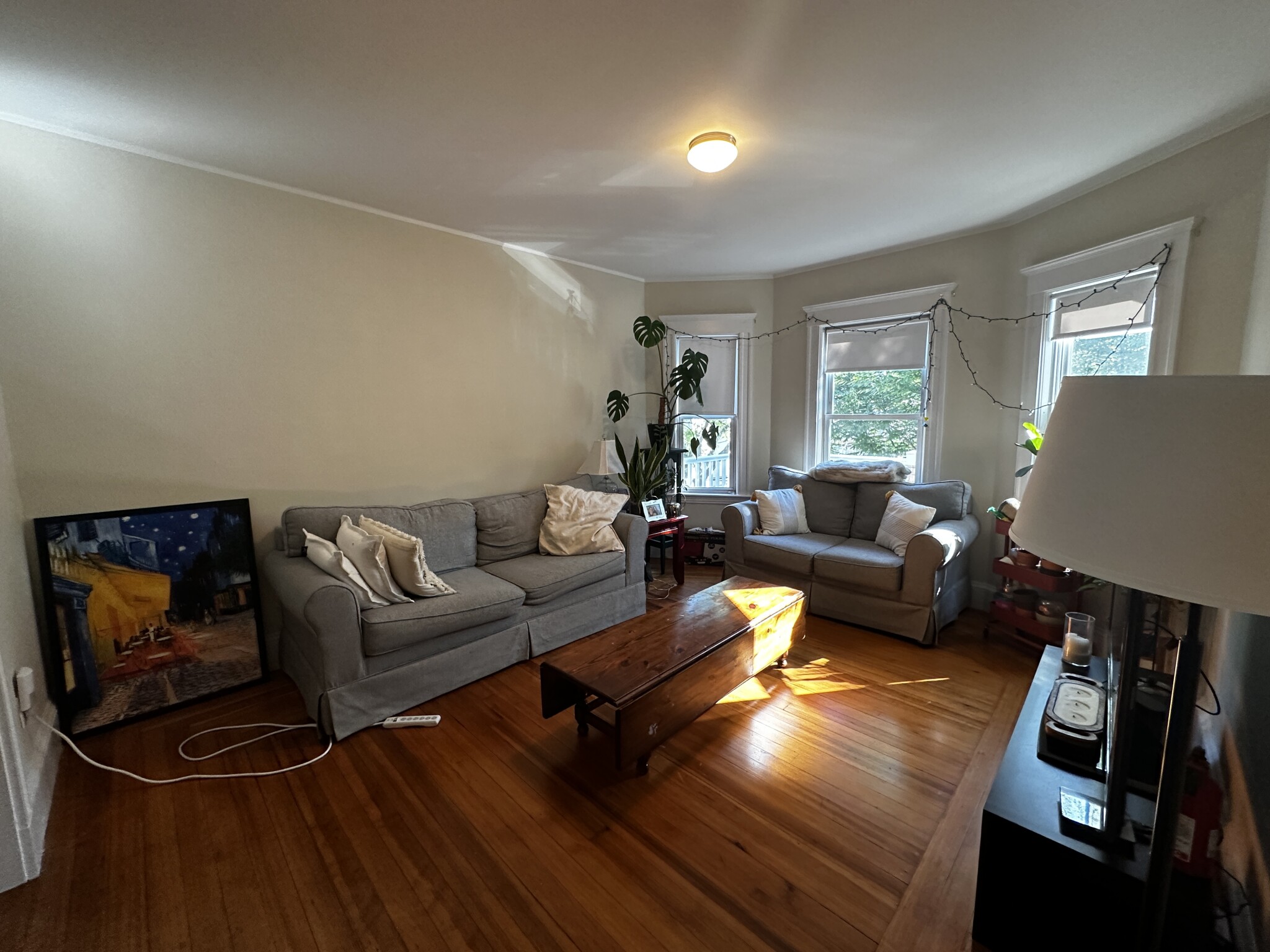 3 bed, 1 bath apartment for rent at 17 Hunnewell Ave Unit 2, Oak Square — photo 1 of 21