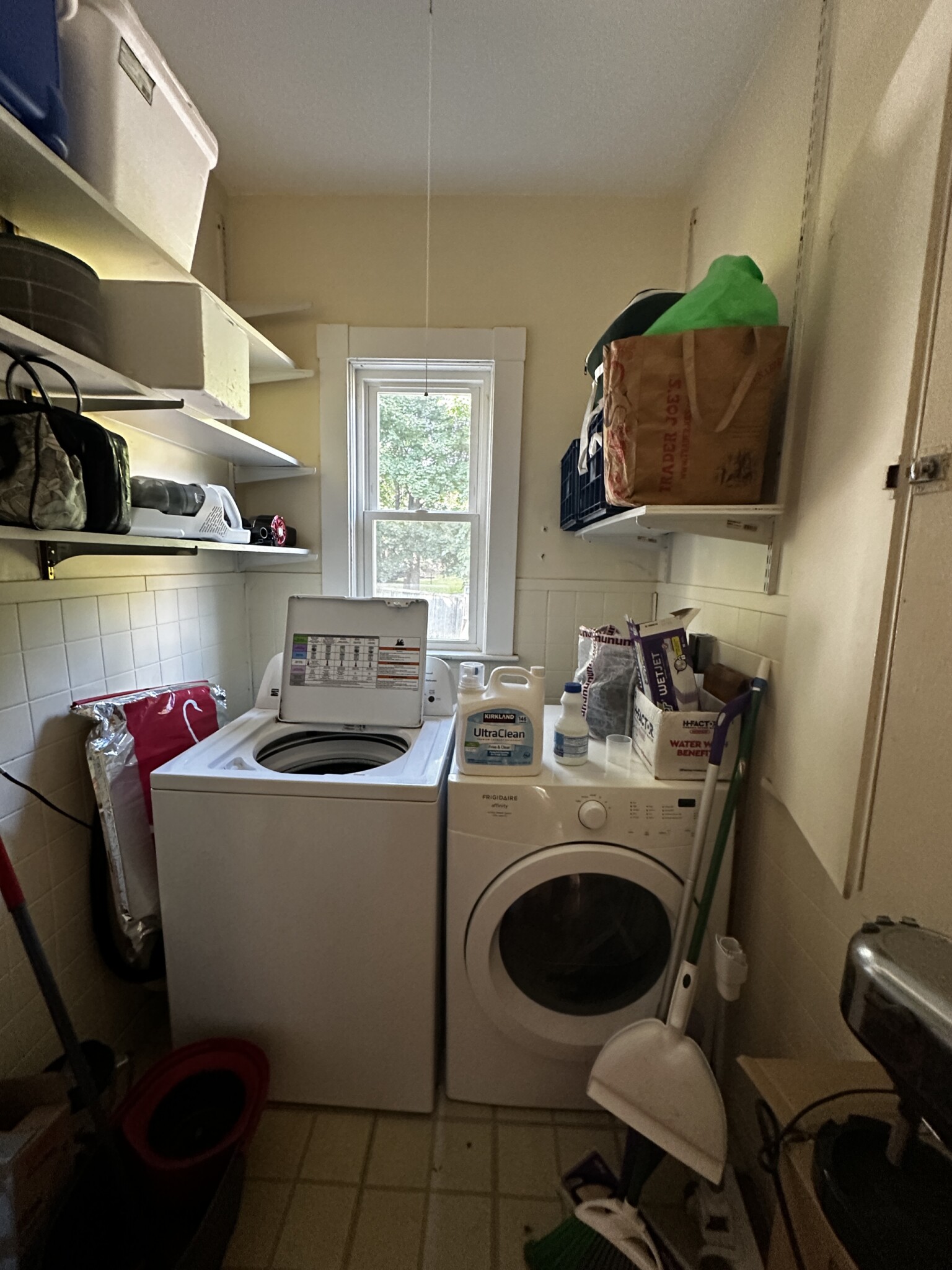 3 bed, 1 bath apartment for rent at 17 Hunnewell Ave Unit 2, Oak Square — photo 15 of 21
