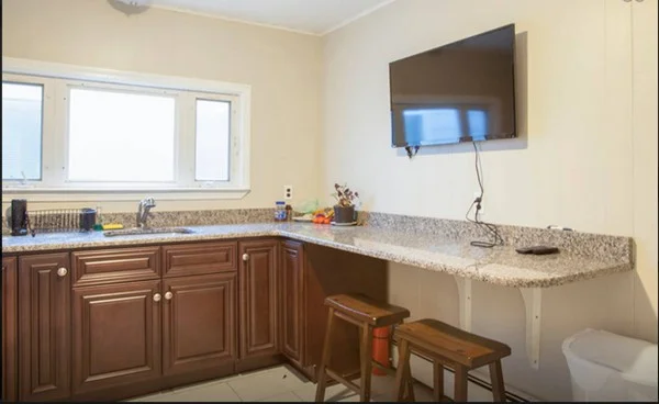 2 bed, 1 bath apartment for rent at 17 Hunting St Unit 17-2, Wellington-Harrington — photo 2 of 7