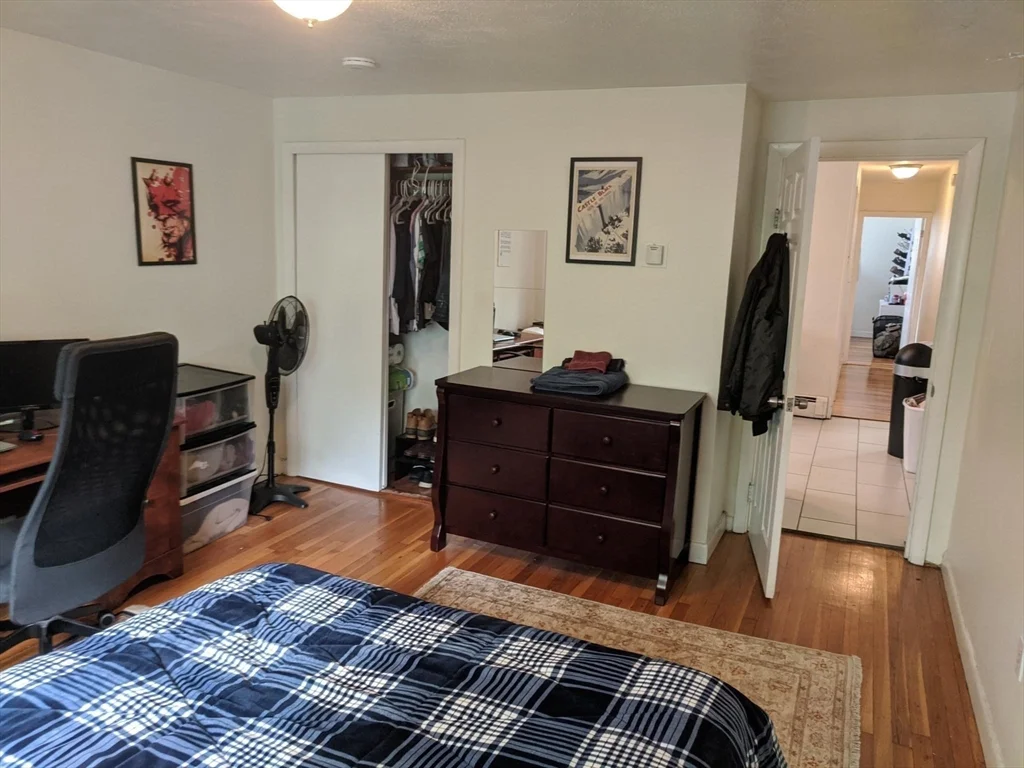 2 bed, 1 bath apartment for rent at 17 Hunting St Unit 17-2, Wellington-Harrington — photo 5 of 7
