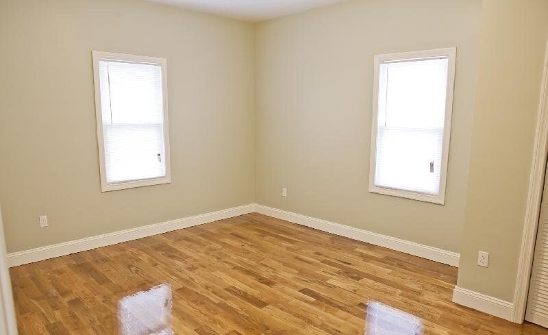 4 bed, 1 bath apartment for rent at 17 Imrie Unit 1, Allston — photo 7 of 11