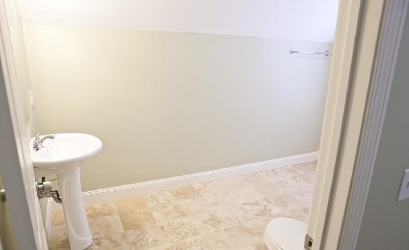 4 bed, 1 bath apartment for rent at 17 Imrie Unit 1, Allston — photo 11 of 11