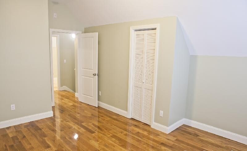 4 bed, 1 bath apartment for rent at 17 Imrie Unit 1, Allston — photo 6 of 11