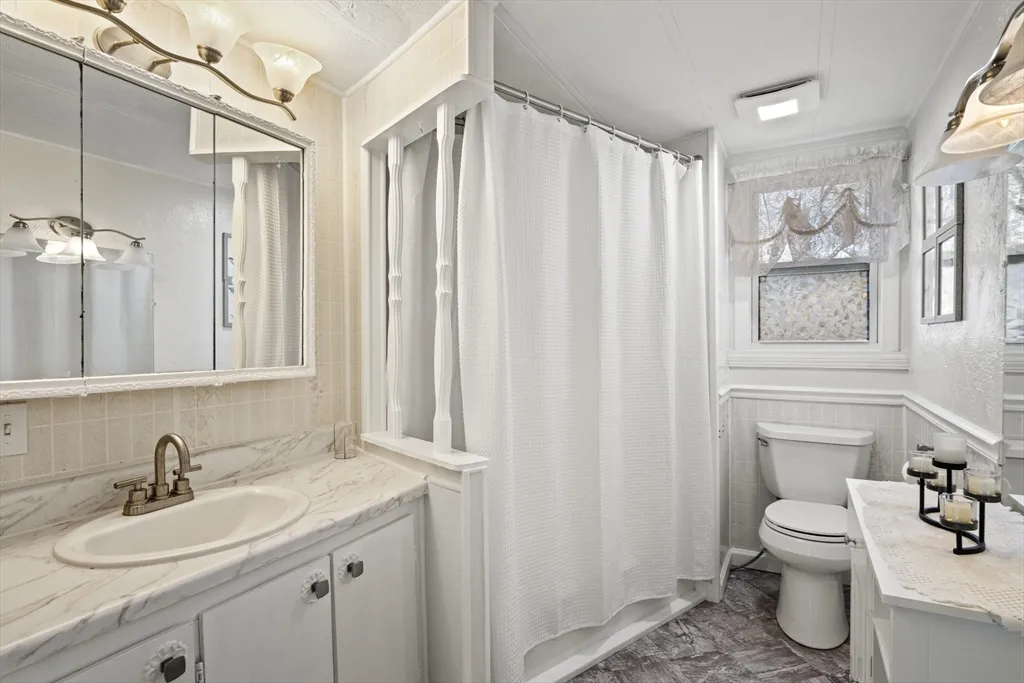 1 bed, 1 bath apartment for rent at 17 Irene Ave Unit 17, Webster — photo 11 of 21