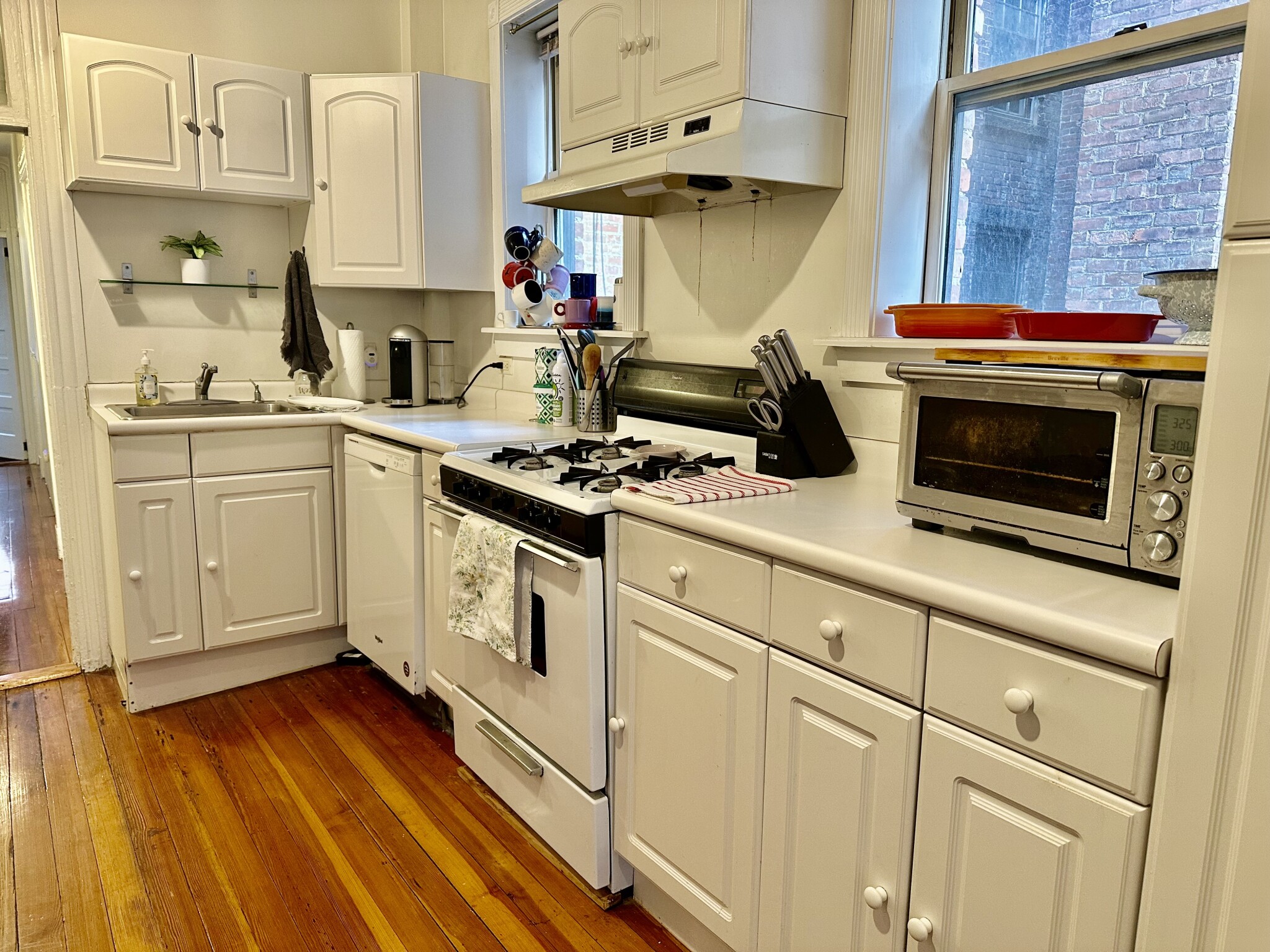 3 bed, 1 bath apartment for rent at 17 Irving St Unit 5, Beacon Hill — photo 12 of 26