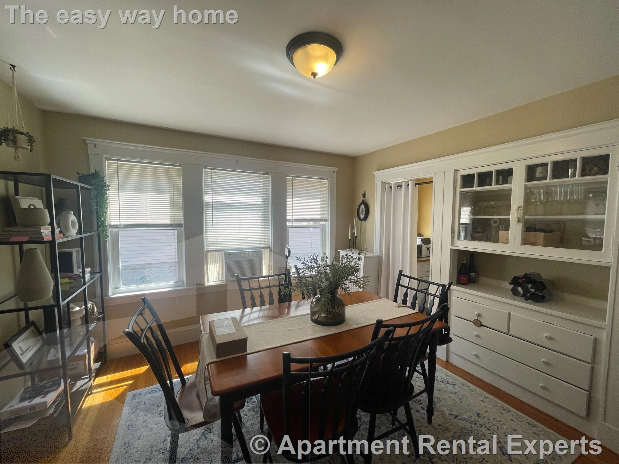 2 bed, 1 bath apartment for rent at 17 Irvington Rd, Tufts — photo 3 of 19
