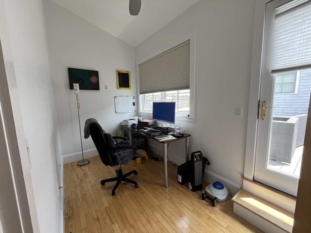 3 bed, 2 bath apartment for rent at 17 Ivaloo St Unit 6, Ward Two — photo 7 of 9