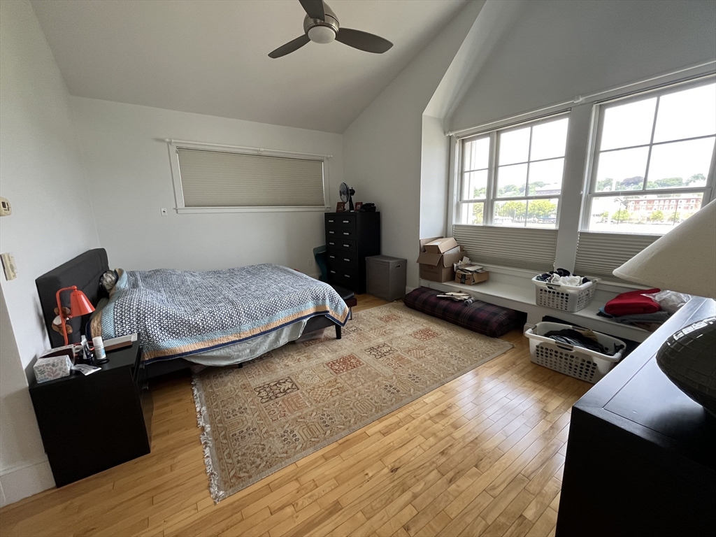 3 bed, 2 bath apartment for rent at 17 Ivaloo St Unit 6, Ward Two — photo 6 of 9