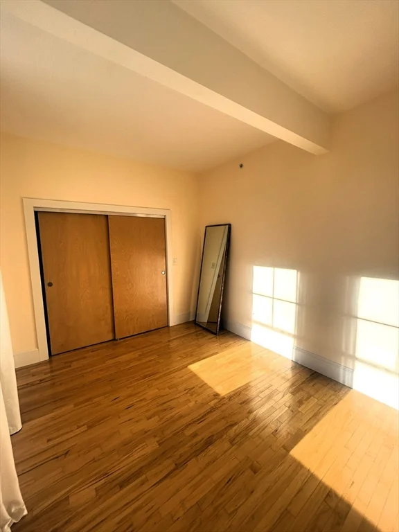 2 bed, 1 bath apartment for rent at 17 Ivaloo St Unit 9, Ward Two — photo 6 of 11