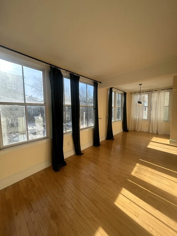 2 bed, 1 bath apartment for rent at 17 Ivaloo St Unit 9, Ward Two