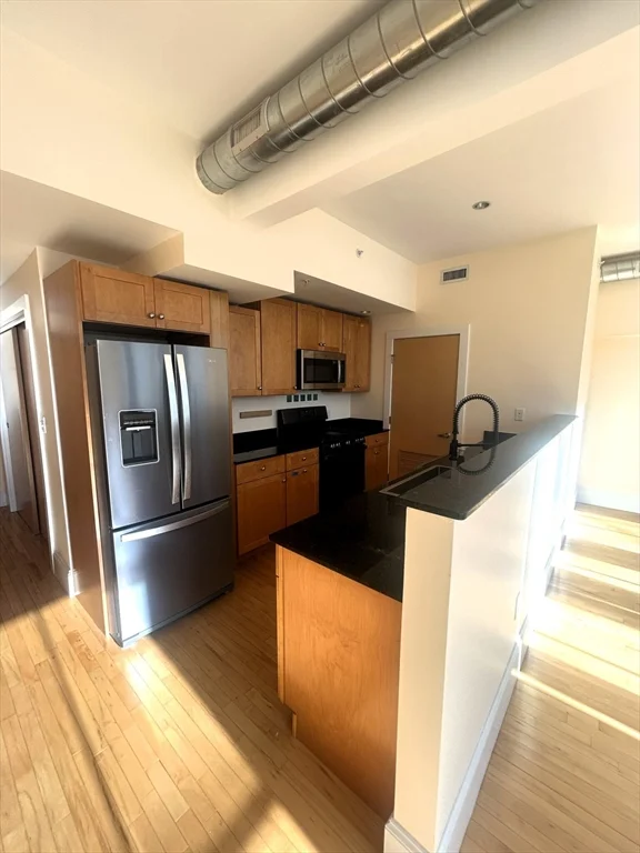 2 bed, 1 bath apartment for rent at 17 Ivaloo St Unit 9, Ward Two — photo 11 of 11