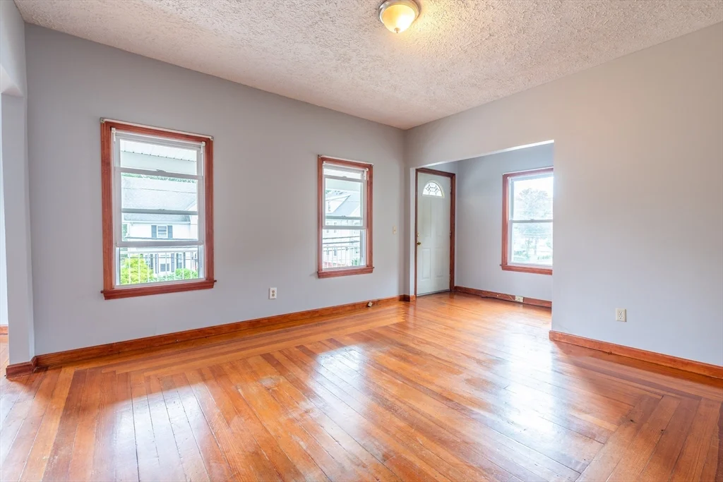 4 bed, 1 bath apartment for rent at 17 Jefferson St Unit 2, Attleboro — photo 12 of 30