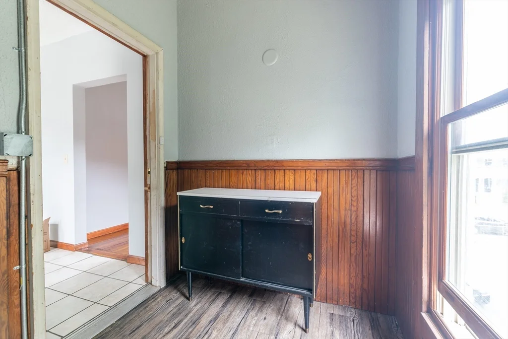 4 bed, 1 bath apartment for rent at 17 Jefferson St Unit 2, Attleboro — photo 20 of 30