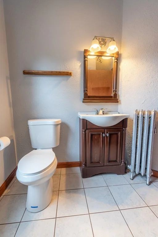 4 bed, 1 bath apartment for rent at 17 Jefferson St Unit 2, Attleboro — photo 17 of 30