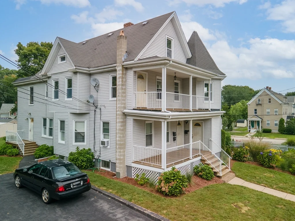 4 bed, 1 bath apartment for rent at 17 Jefferson St Unit 2, Attleboro