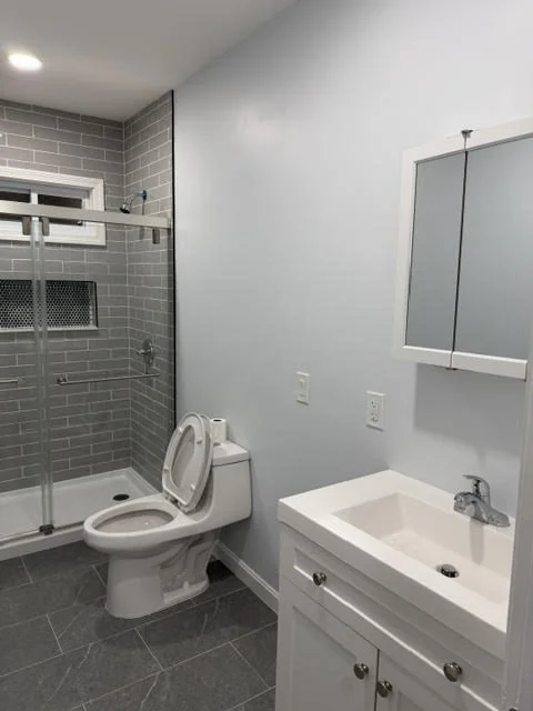 4 bed, 1 bath apartment for rent at 17 Jones St Unit 2, Worcester — photo 11 of 24