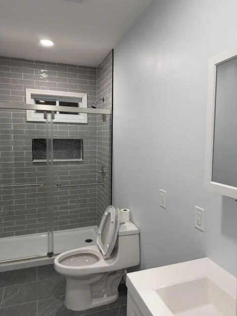 4 bed, 1 bath apartment for rent at 17 Jones St Unit 2, Worcester — photo 10 of 24