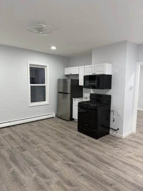 4 bed, 1 bath apartment for rent at 17 Jones St Unit 2, Worcester — photo 14 of 24