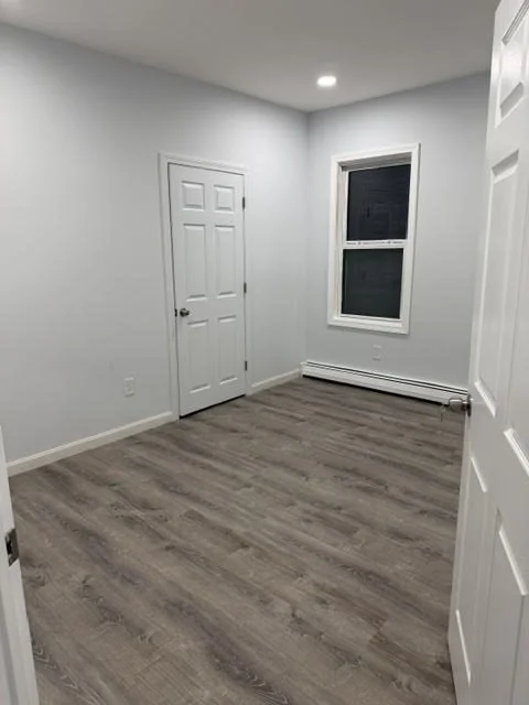 4 bed, 1 bath apartment for rent at 17 Jones St Unit 2, Worcester — photo 8 of 24