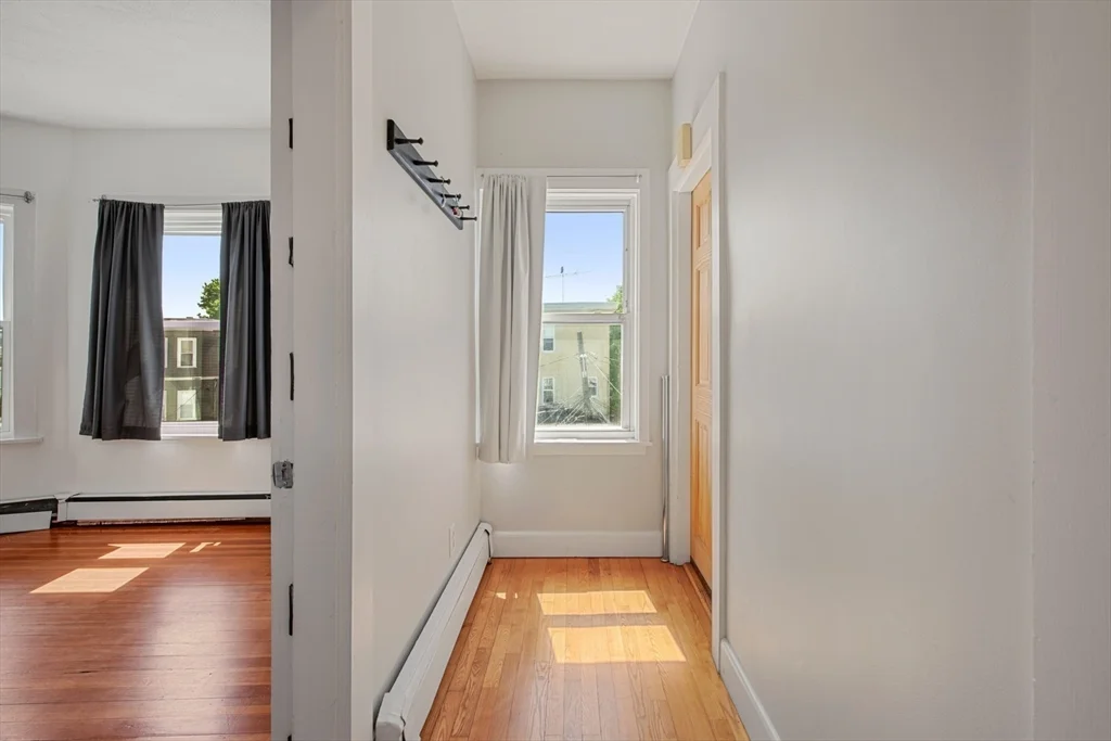 3 bed, 1 bath apartment for rent at 17 Jones St Unit 3, Everett — photo 14 of 17