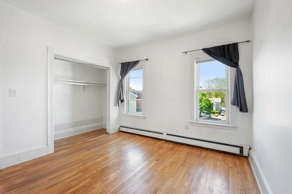 3 bed, 1 bath apartment for rent at 17 Jones St Unit 3, Everett — photo 12 of 17