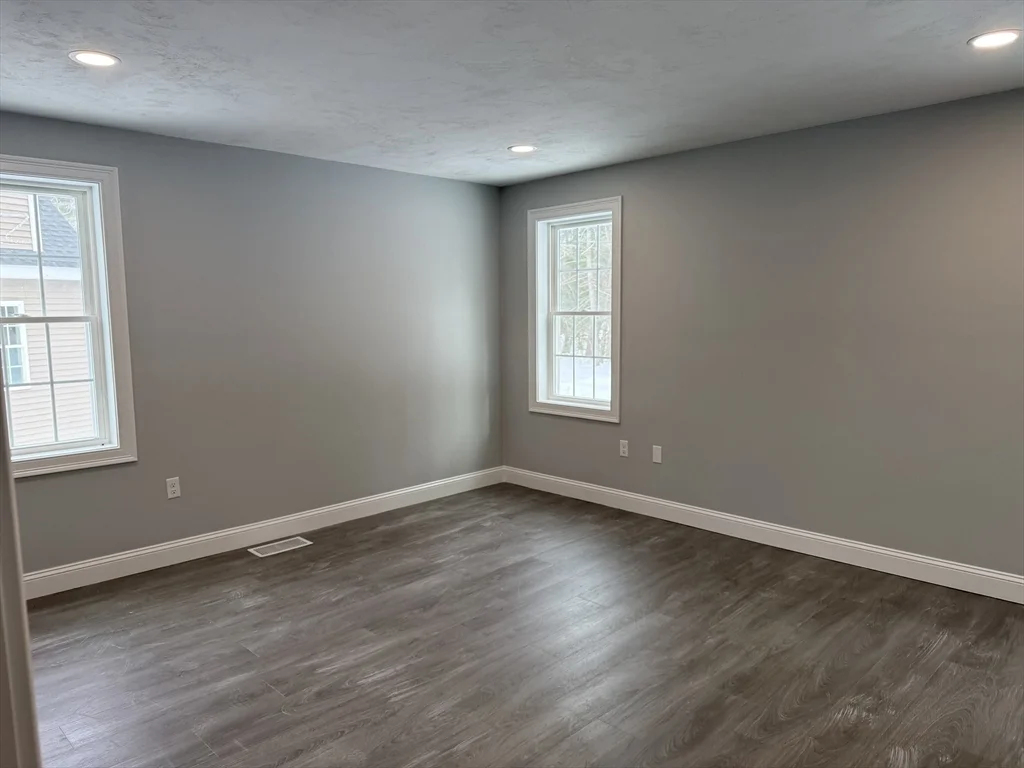 4 bed, 2 bath apartment for rent at 17 Kashmir's Way Unit 17, Middleboro — photo 16 of 35