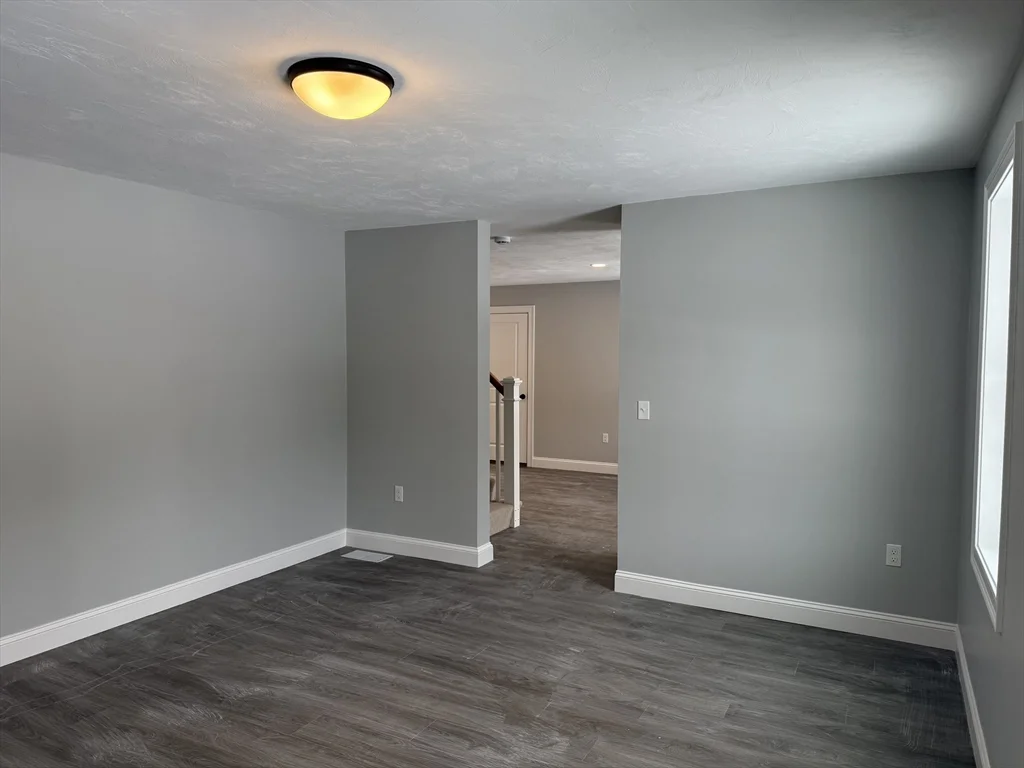 4 bed, 2 bath apartment for rent at 17 Kashmir's Way Unit 17, Middleboro — photo 5 of 35
