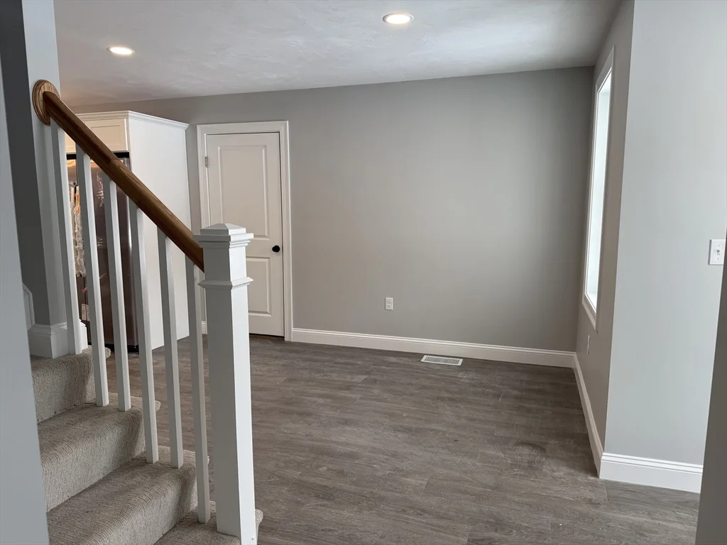 4 bed, 2 bath apartment for rent at 17 Kashmir's Way Unit 17, Middleboro — photo 8 of 35