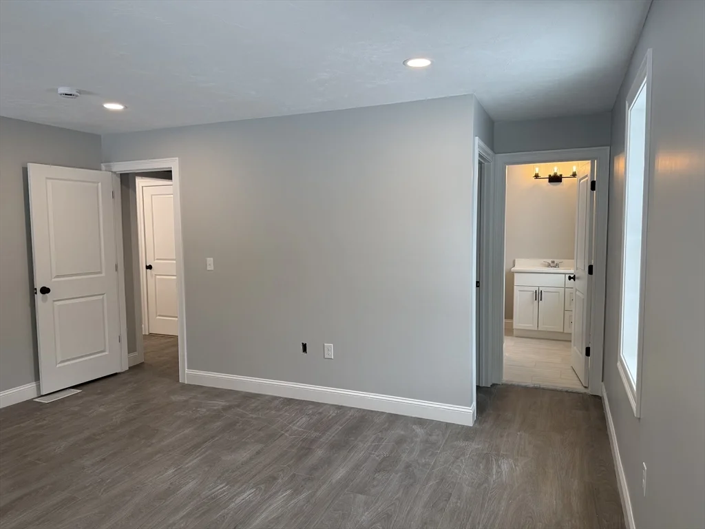 4 bed, 2 bath apartment for rent at 17 Kashmir's Way Unit 17, Middleboro — photo 19 of 35