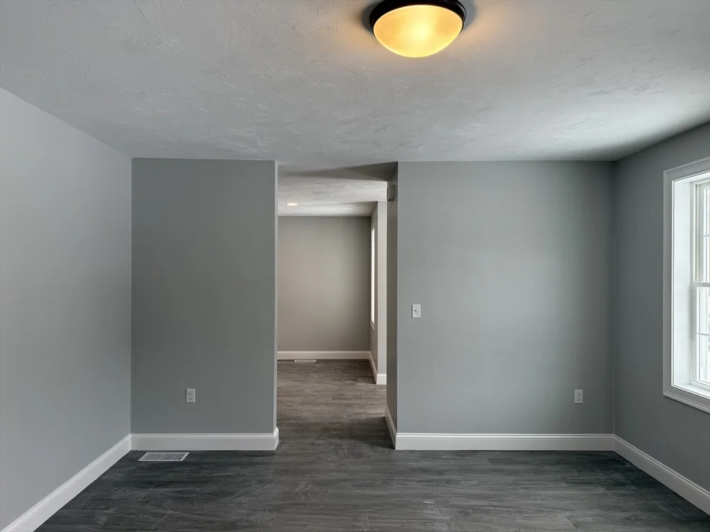 4 bed, 2 bath apartment for rent at 17 Kashmir's Way Unit 17, Middleboro — photo 7 of 35