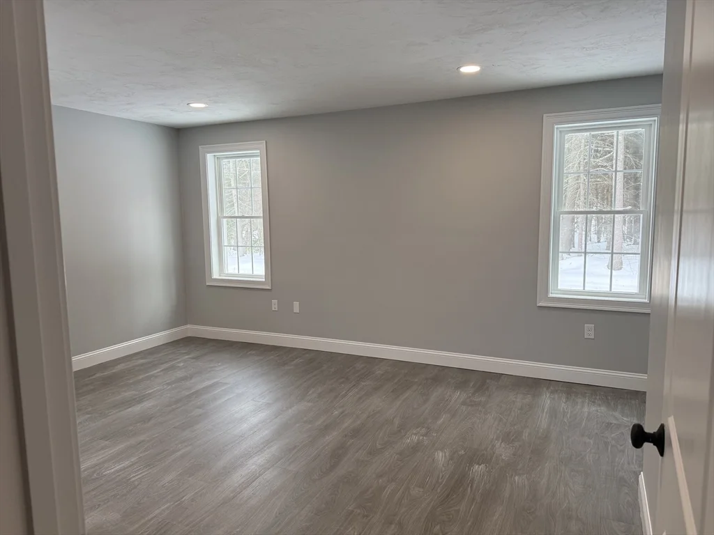4 bed, 2 bath apartment for rent at 17 Kashmir's Way Unit 17, Middleboro — photo 17 of 35