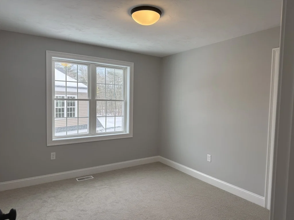 4 bed, 2 bath apartment for rent at 17 Kashmir's Way Unit 17, Middleboro — photo 27 of 35