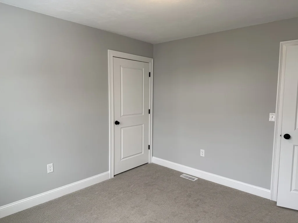 4 bed, 2 bath apartment for rent at 17 Kashmir's Way Unit 17, Middleboro — photo 28 of 35