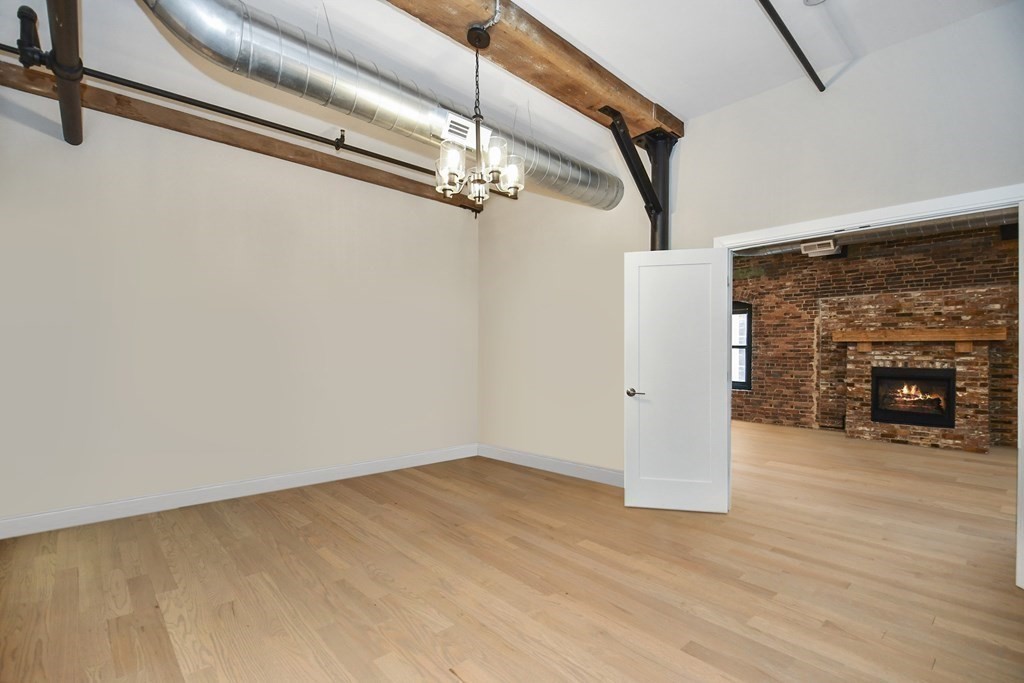 2 bed, 2 bath apartment for rent at 17 Kearney Sq Unit 305, Lowell — photo 10 of 17