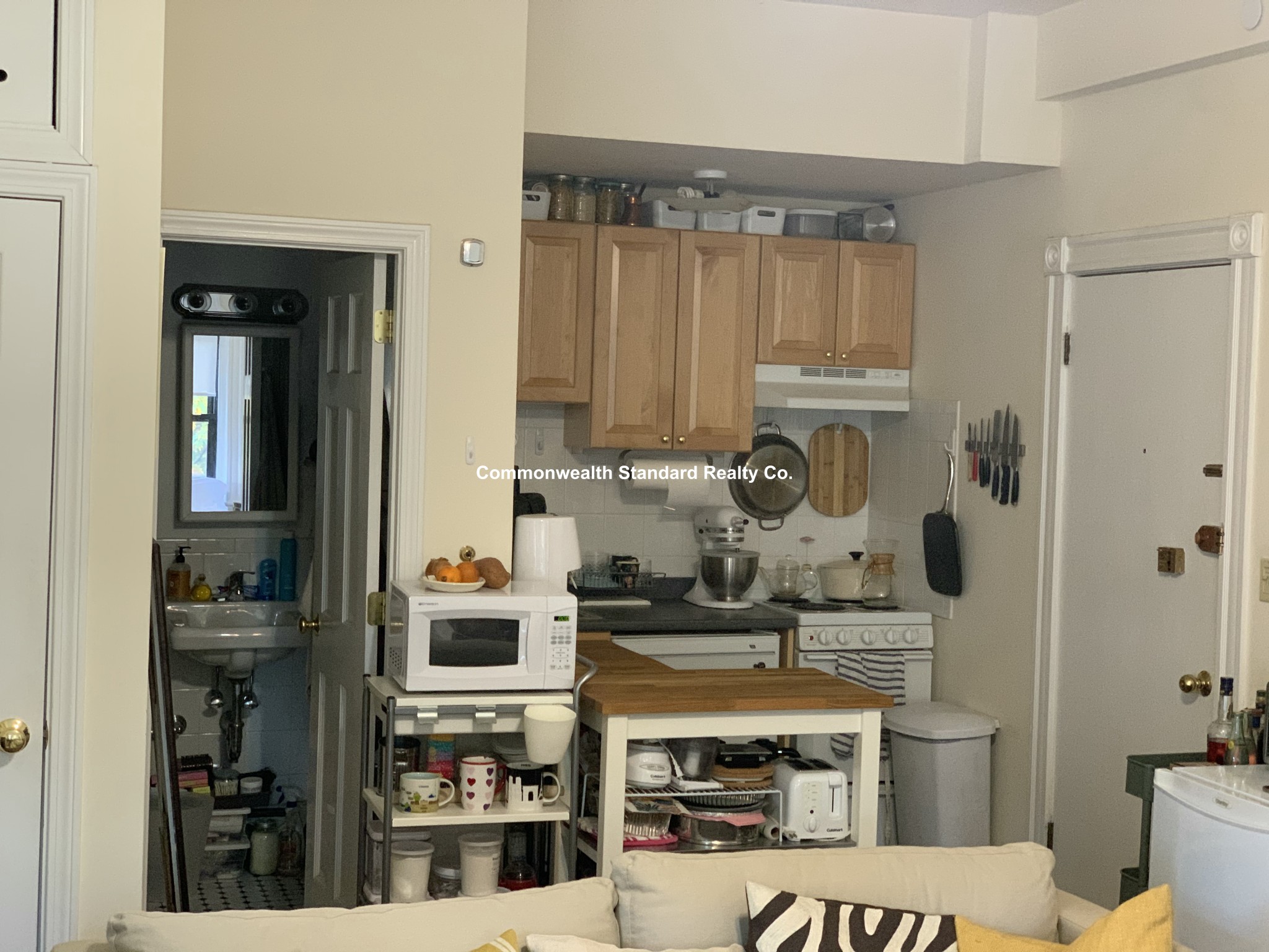 1 bed, 1 bath apartment for rent at 17 Keswick St Unit 9, Fenway — photo 9 of 12
