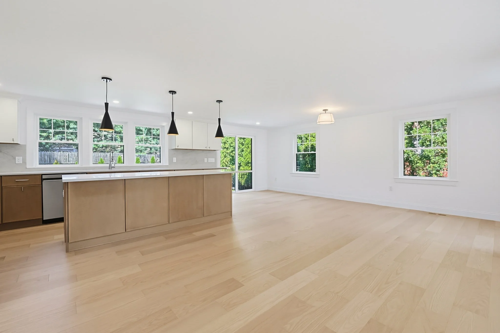 4 bed, 3 bath apartment for rent at 17 Kilburn Rd, West Newton — photo 2 of 22