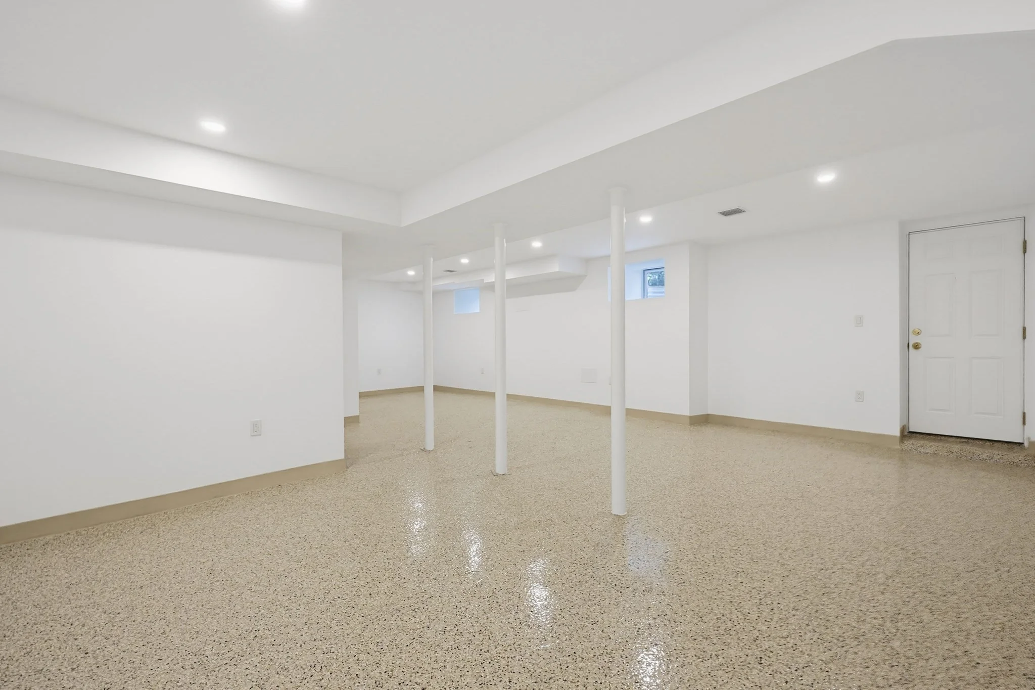 4 bed, 3 bath apartment for rent at 17 Kilburn Rd, West Newton — photo 16 of 22