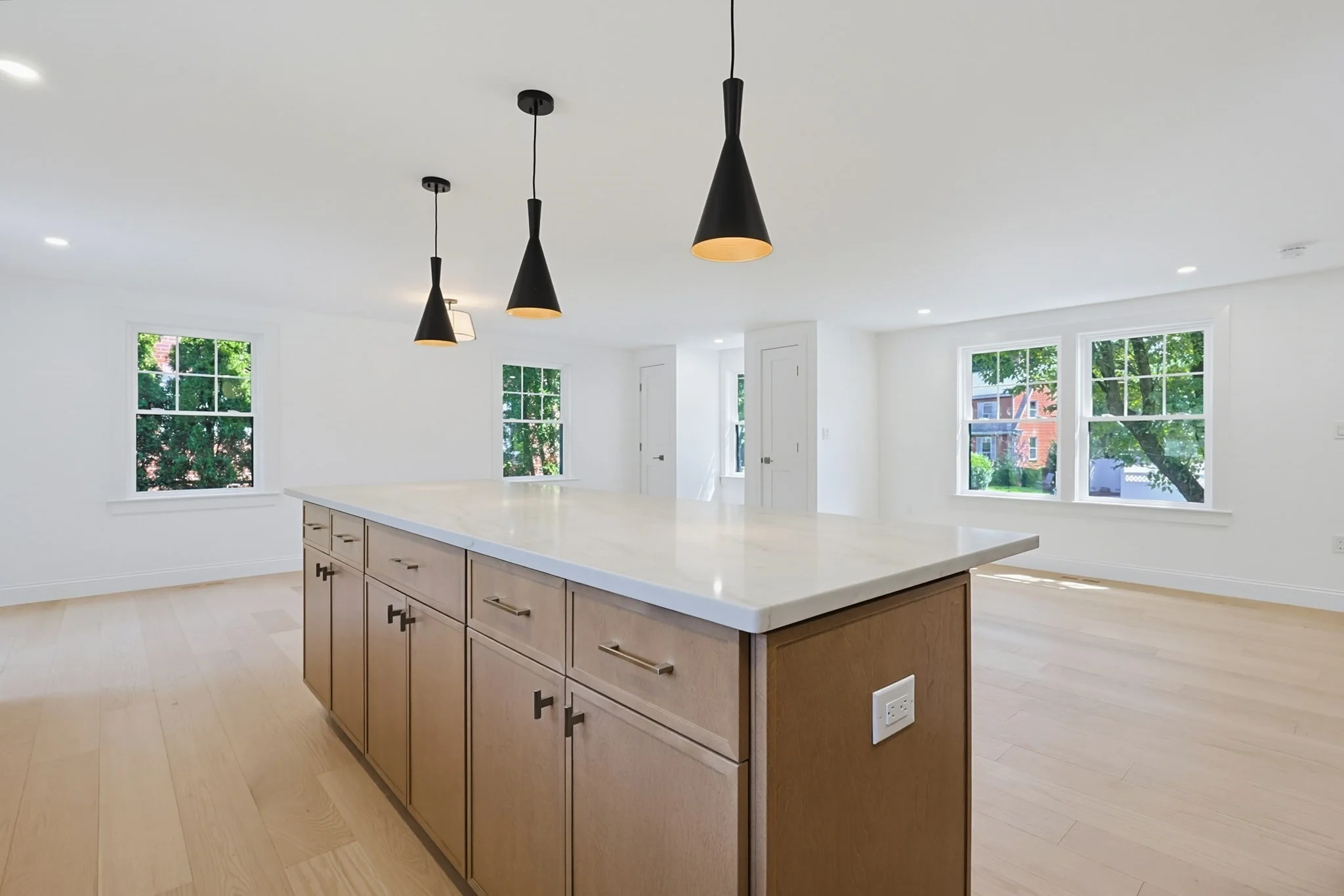4 bed, 3 bath apartment for rent at 17 Kilburn Rd, West Newton — photo 4 of 22